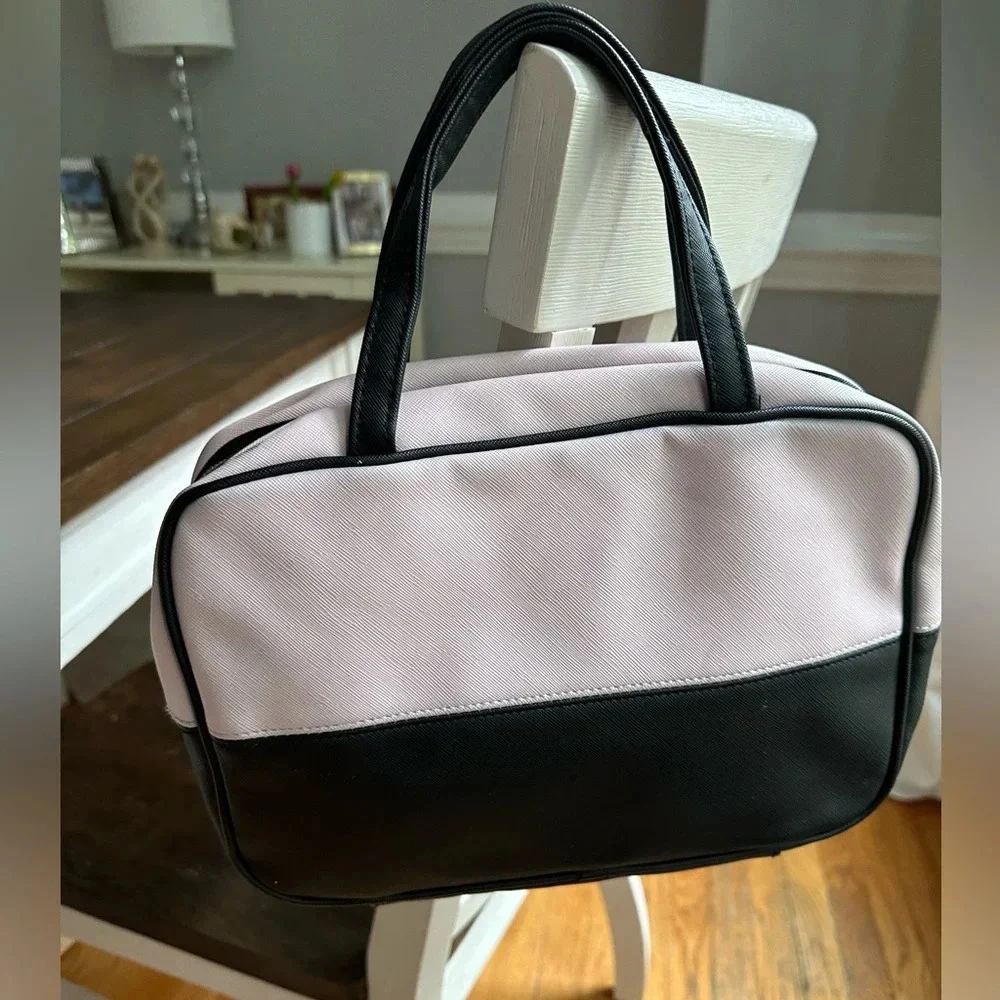 Victoria’s secret cosmetics bag